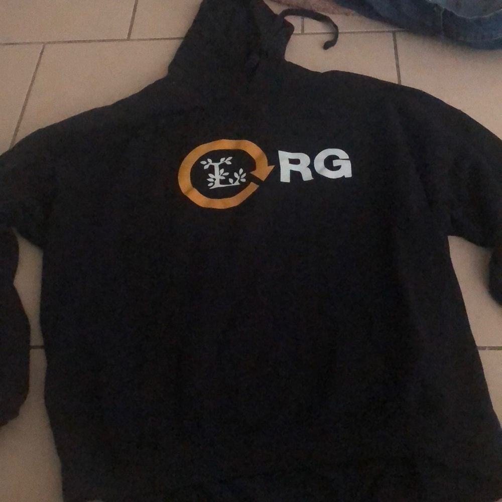 Black sweatshirt